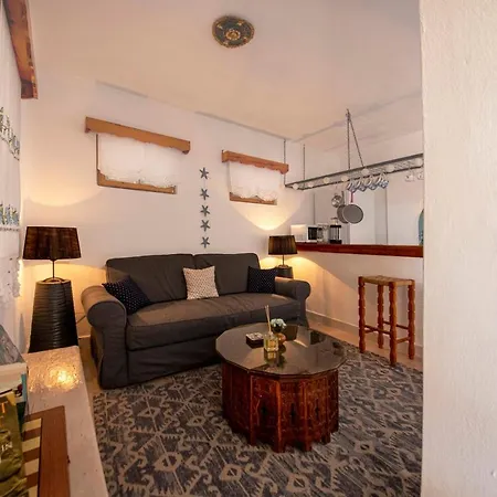 Cozy Villa With Sauna And Backyard In Bodrum 빌라